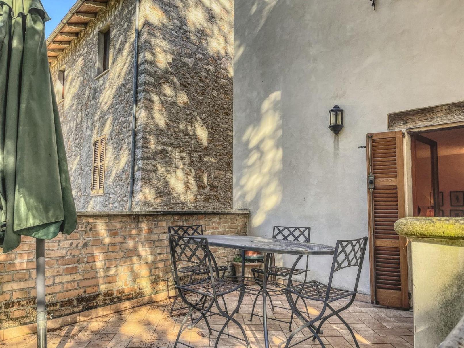 Вілла Garden House Cerreto di Spoleto Екстер'єр фото