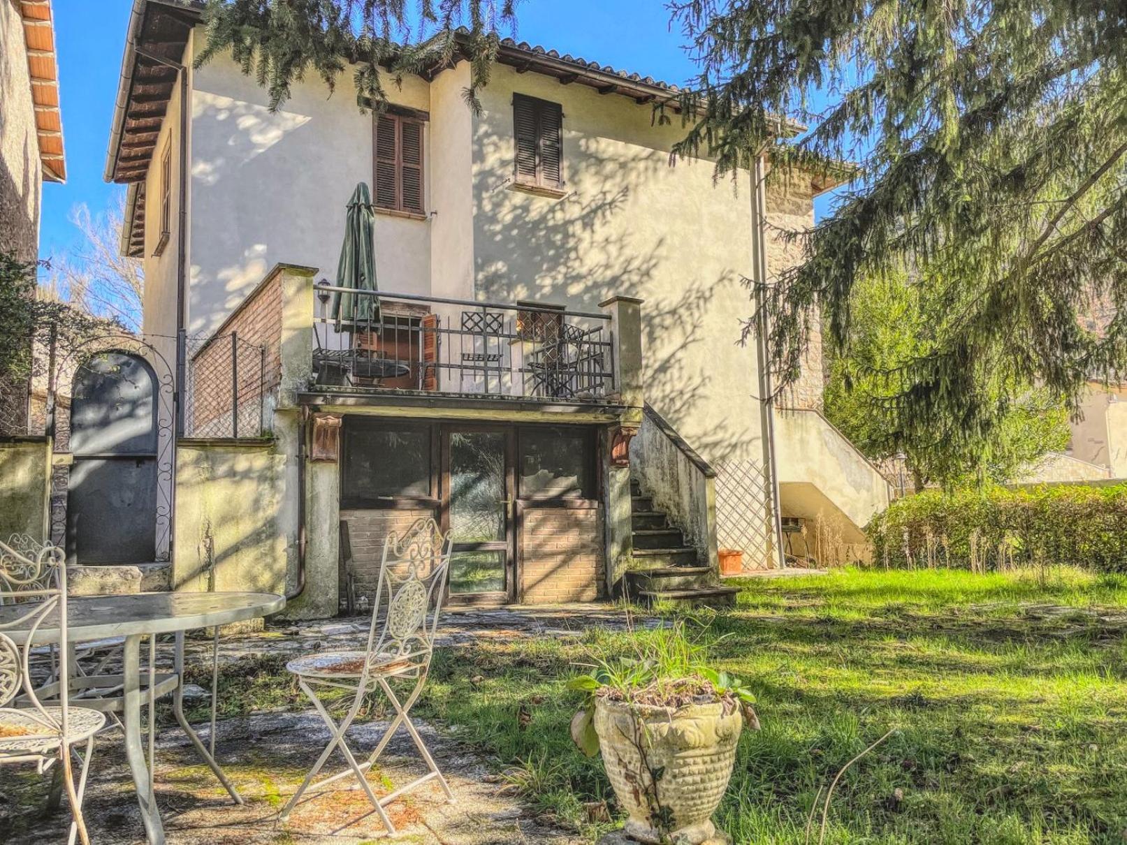 Вілла Garden House Cerreto di Spoleto Екстер'єр фото
